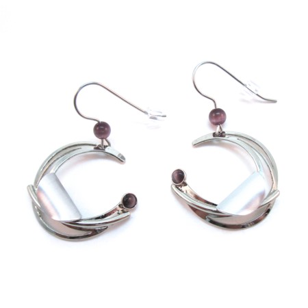 All Silver C-shaped Earrings with Plum Catsite - Click Image to Close